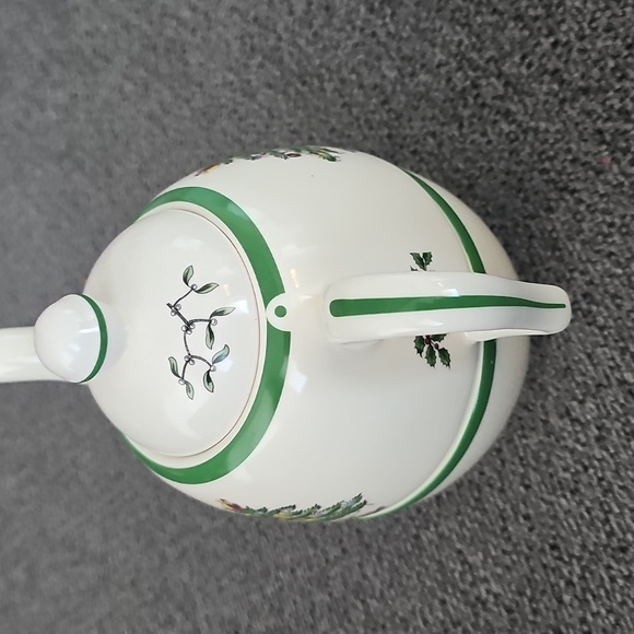 NWOT CHRISTMAS IN JULY Festive Christmas Tree Teapot - Picture 9 of 9